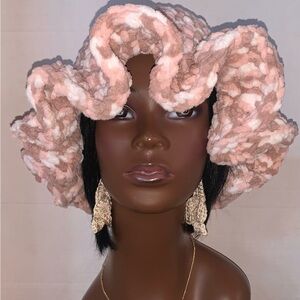 Pink & neutral color wave brim crochet cozy plush hat